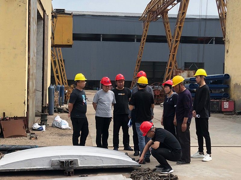 董事長(zhǎng)外地考察